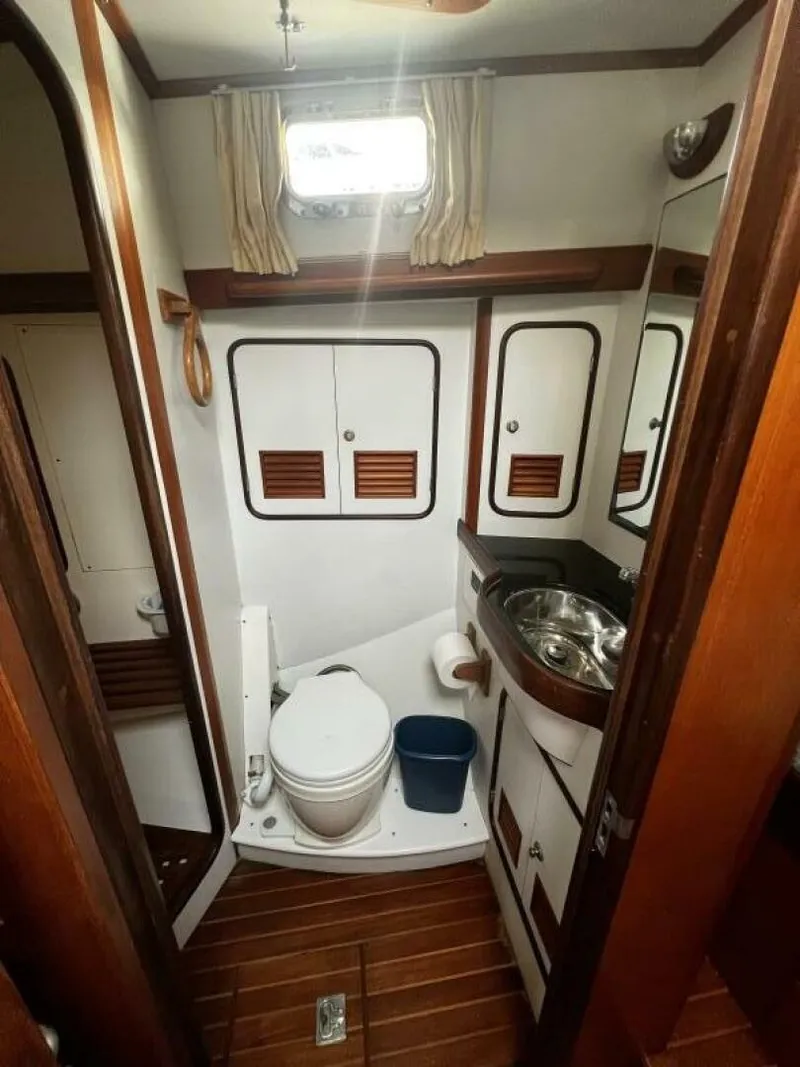 Slide: The Image of Passport 470 2000 - 5115436