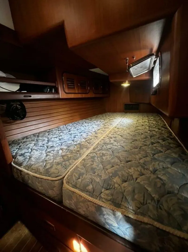 Slide: The Image of Passport 470 2000 - 5115441