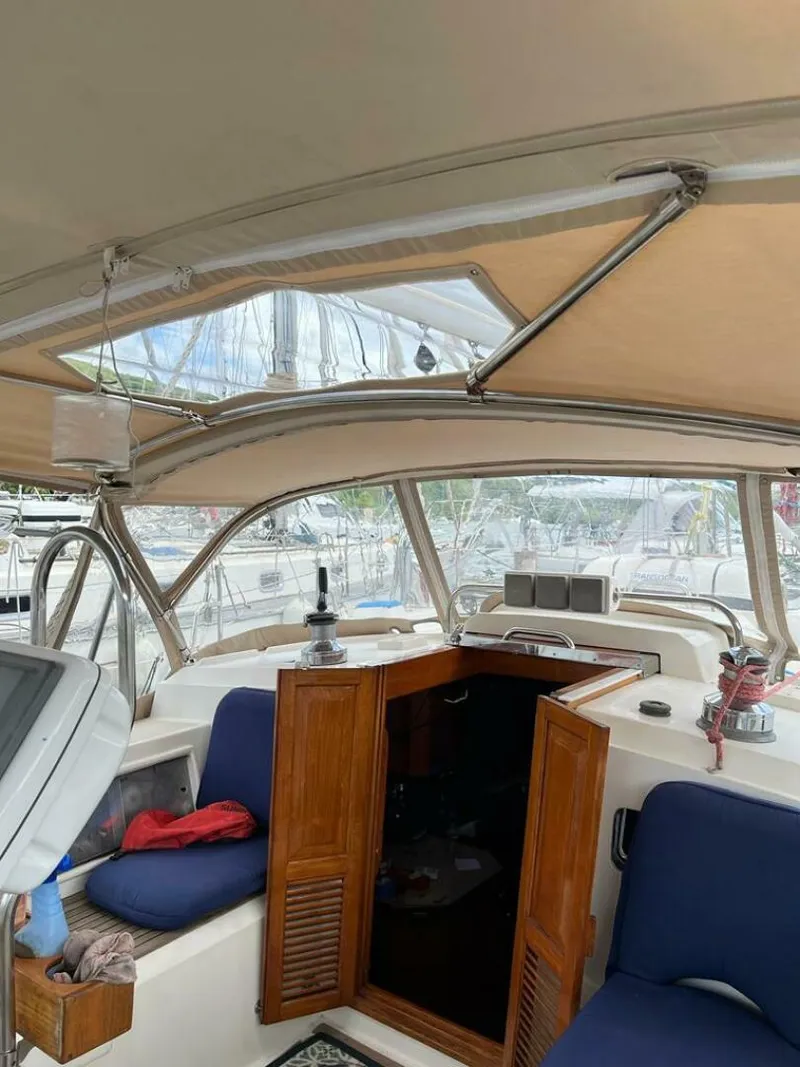 Slide: The Image of Passport 470 2000 - 5115423