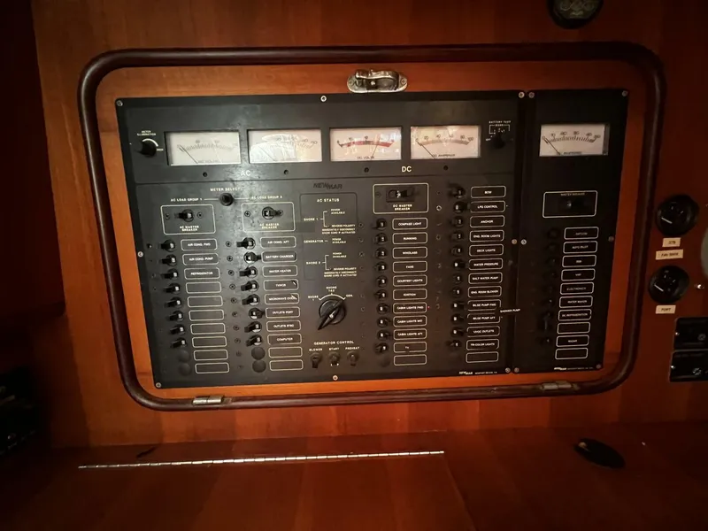 Slide: The Image of Passport 470 2000 - 5115427