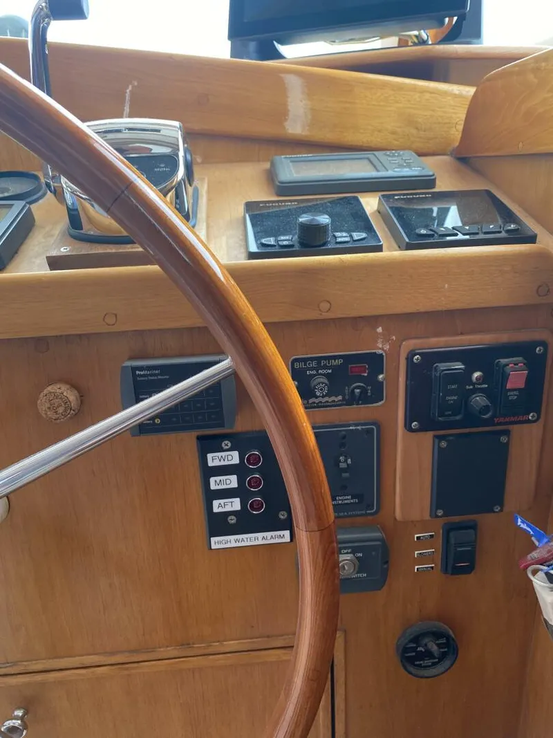 Slide: The Image of Jarvis Newman Lyman Morse Lobster style Cruiser with Aft Cabin 1988 - 5117233