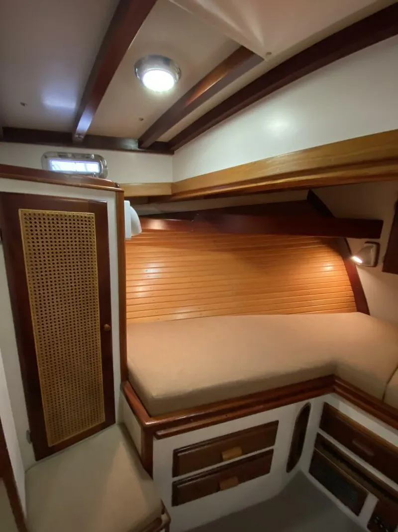 Slide: The Image of Jarvis Newman Lyman Morse Lobster style Cruiser with Aft Cabin 1988 - 5117243