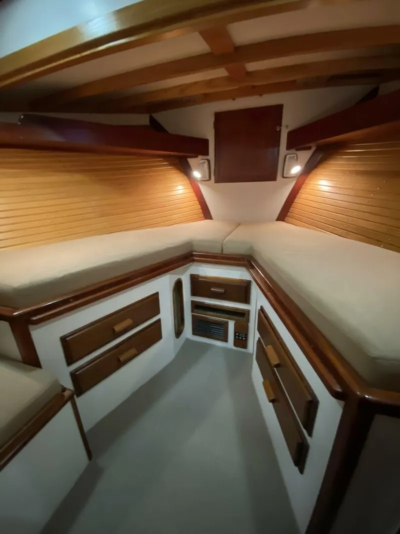 Slide: The Image of Jarvis Newman Lyman Morse Lobster style Cruiser with Aft Cabin 1988 - 5117247