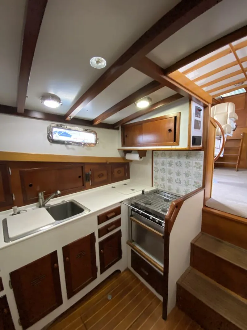 Slide: The Image of Jarvis Newman Lyman Morse Lobster style Cruiser with Aft Cabin 1988 - 5117278