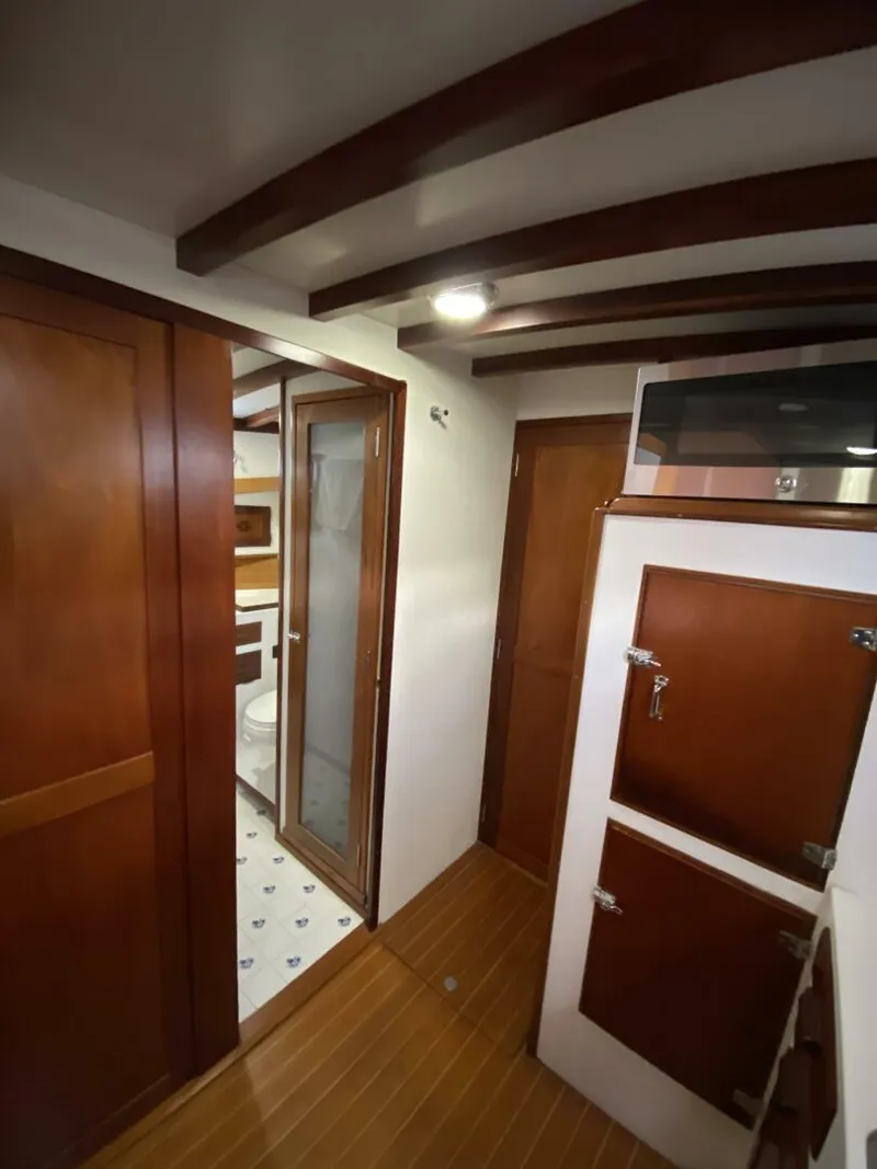 Slide: The Image of Jarvis Newman Lyman Morse Lobster style Cruiser with Aft Cabin 1988 - 5117280
