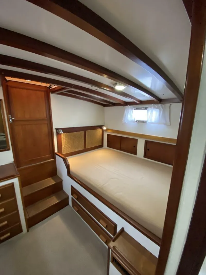 Slide: The Image of Jarvis Newman Lyman Morse Lobster style Cruiser with Aft Cabin 1988 - 5117310