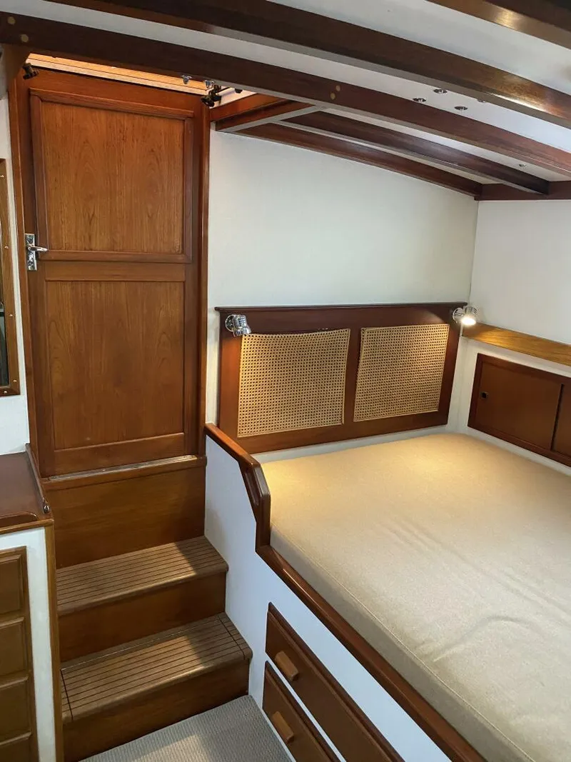 Slide: The Image of Jarvis Newman Lyman Morse Lobster style Cruiser with Aft Cabin 1988 - 5117314