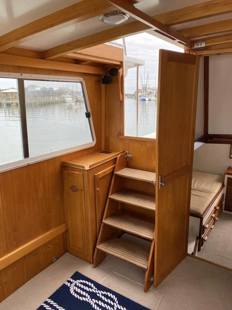 Slide: The Image of Jarvis Newman Lyman Morse Lobster style Cruiser with Aft Cabin 1988 - 5117330