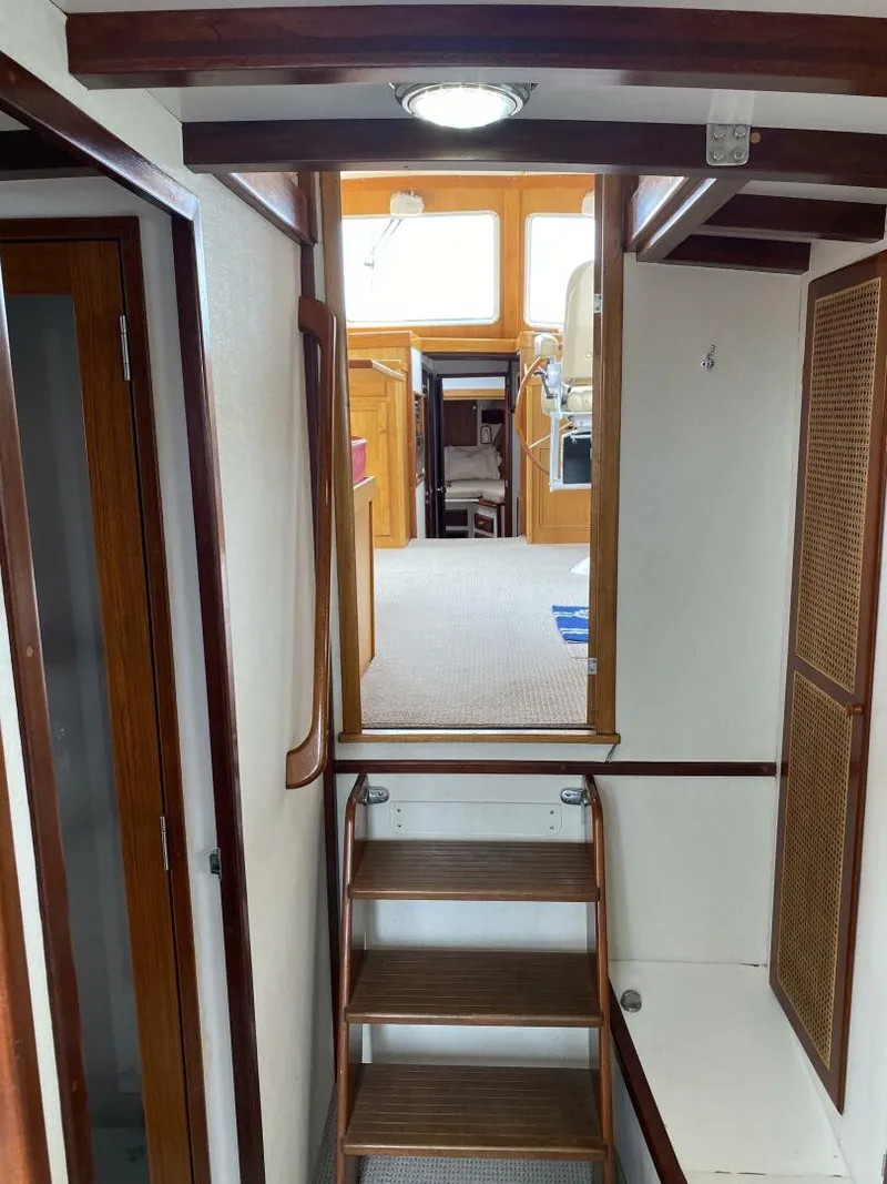 Slide: The Image of Jarvis Newman Lyman Morse Lobster style Cruiser with Aft Cabin 1988 - 5117341