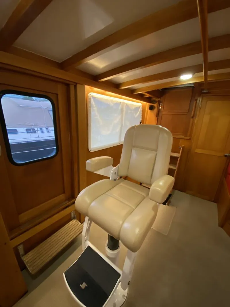 Slide: The Image of Jarvis Newman Lyman Morse Lobster style Cruiser with Aft Cabin 1988 - 5117297