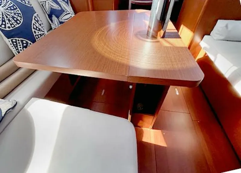 Slide: The Image of Beneteau 41.1 2021 - 5117716