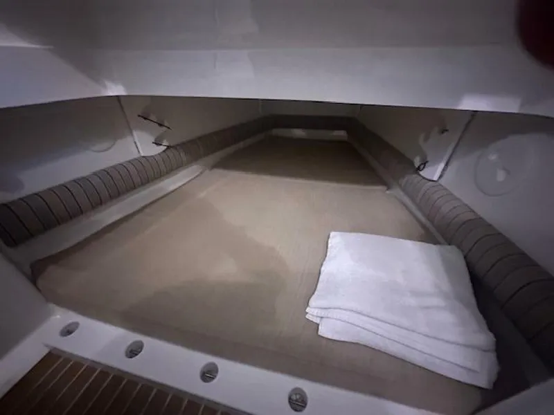 Slide: The Image of Regulator Marine 34SS Center Console 2015 - 5118147