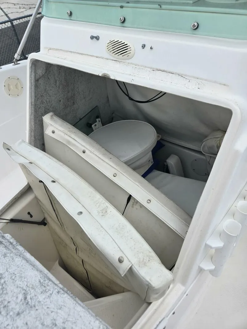 Slide: The Image of Trophy 2503 Center Console 1998 - 5118421