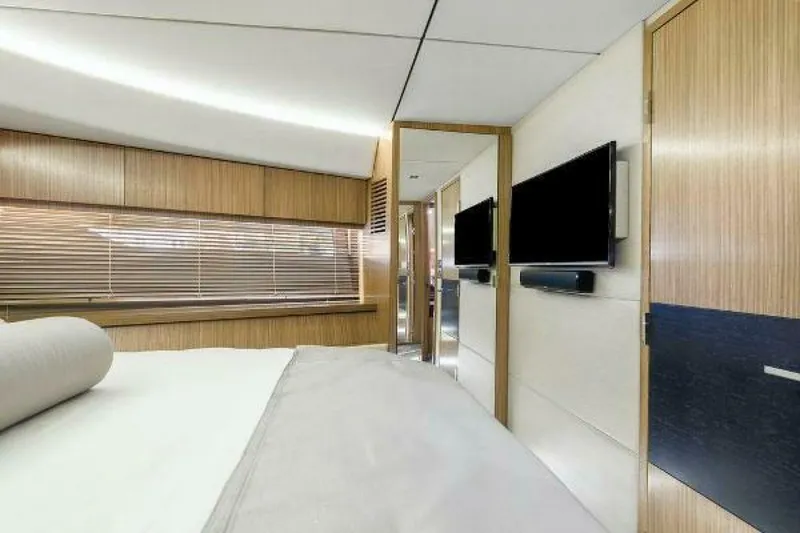 Slide: The Image of Sea Ray L590 Fly 2018 - 5118784