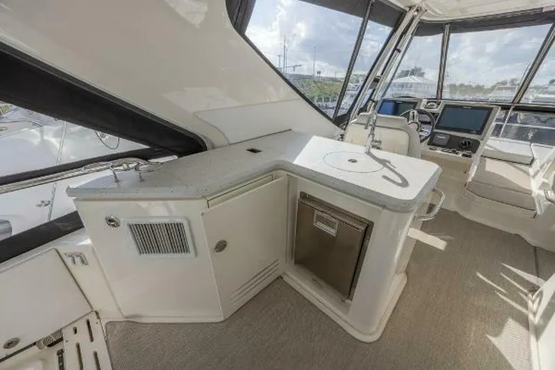 Slide: The Image of Sea Ray L590 Fly 2018 - 5118797