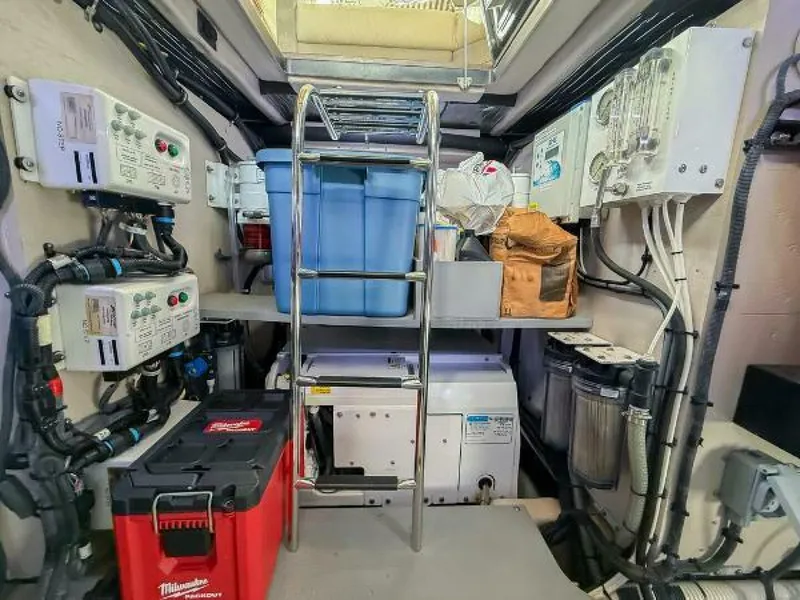 Slide: The Image of Sea Ray L590 Fly 2018 - 5118799