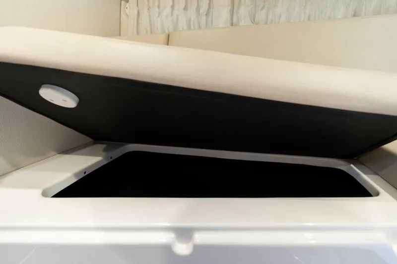 Slide: The Image of Regal 28 Express 2016 - 5119552