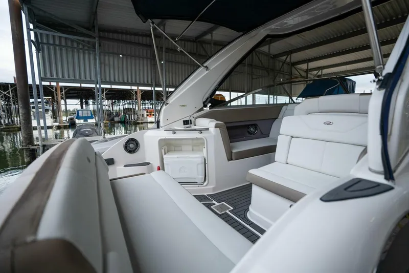 Slide: The Image of Regal 28 Express 2016 - 5119543