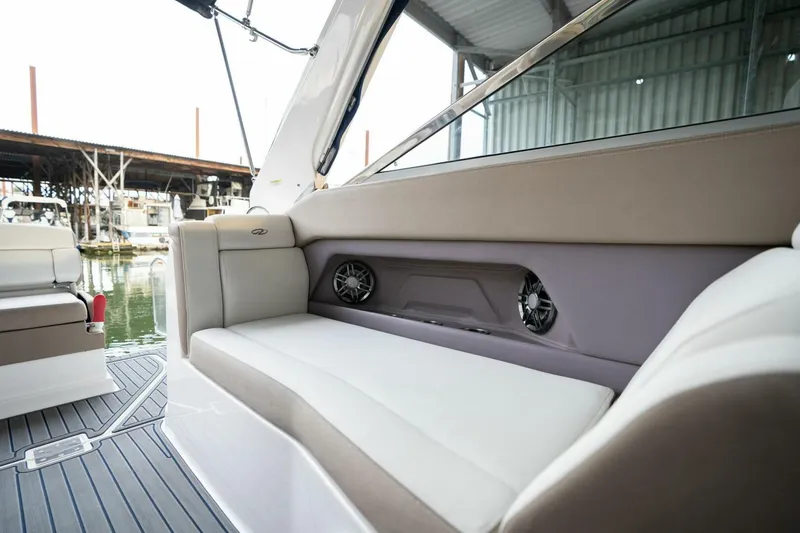 Slide: The Image of Regal 28 Express 2016 - 5119573