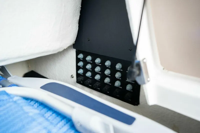 Slide: The Image of Regal 28 Express 2016 - 5119582