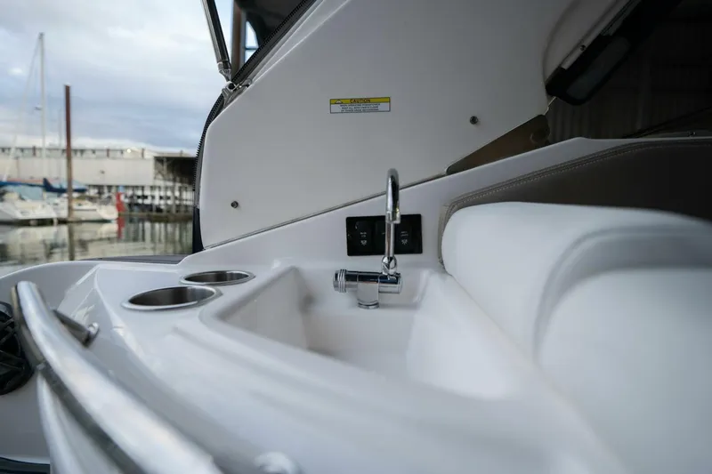 Slide: The Image of Regal 28 Express 2016 - 5119583