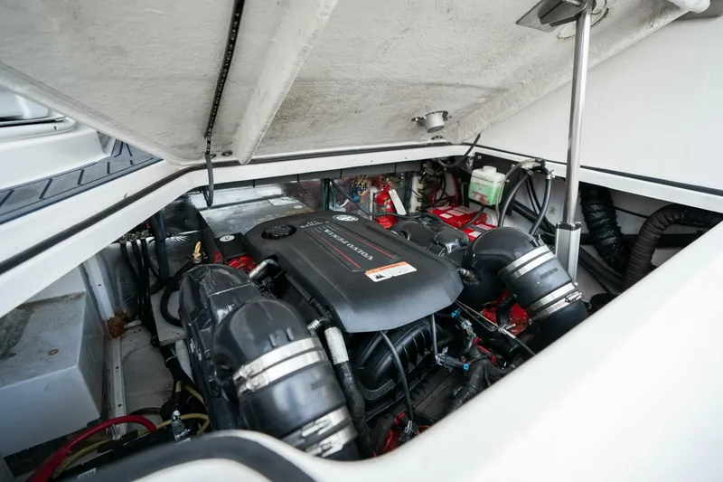 Slide: The Image of Regal 28 Express 2016 - 5119599