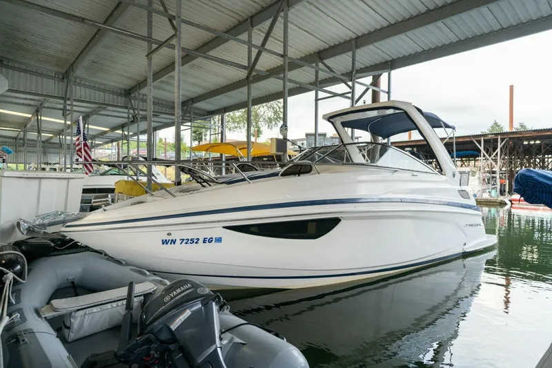 Slide: The Image of Regal 28 Express 2016 - 5119617