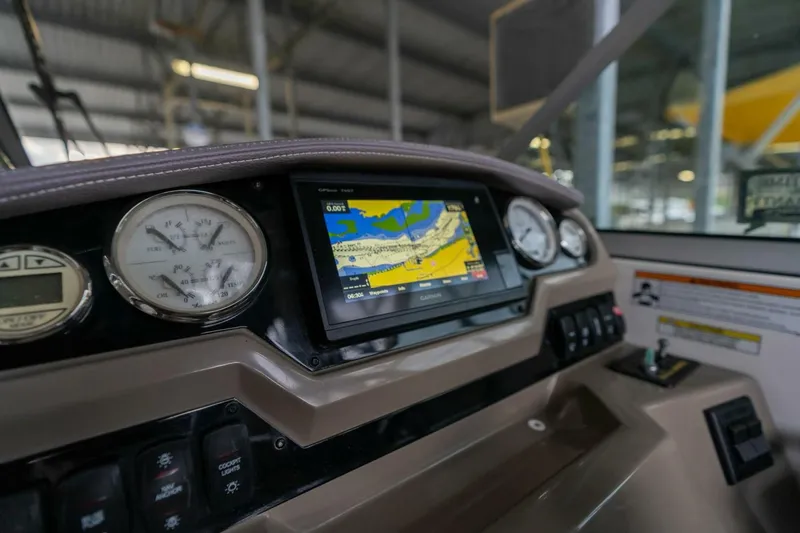 Slide: The Image of Regal 28 Express 2016 - 5119620