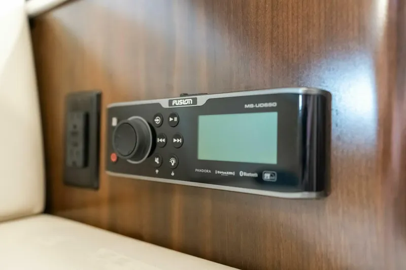 Slide: The Image of Regal 28 Express 2016 - 5119627