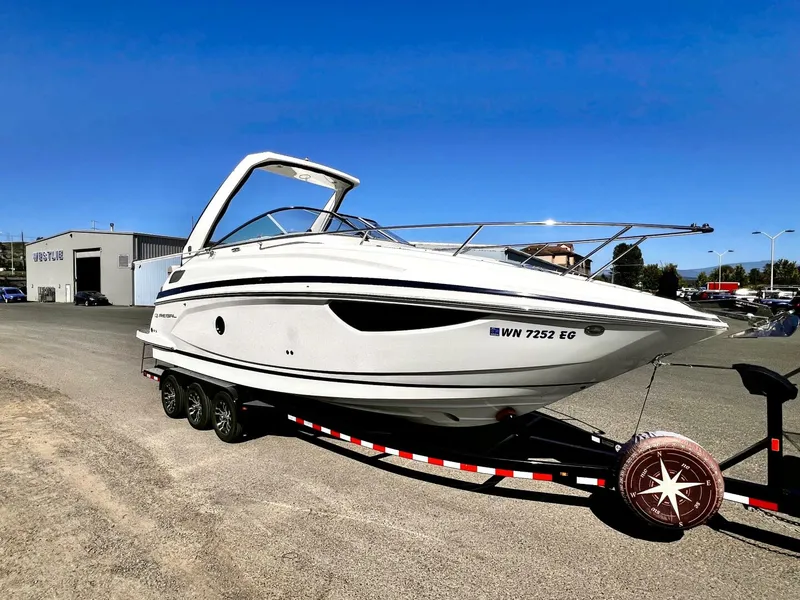 Slide: The Image of Regal 28 Express 2016 - 5119633