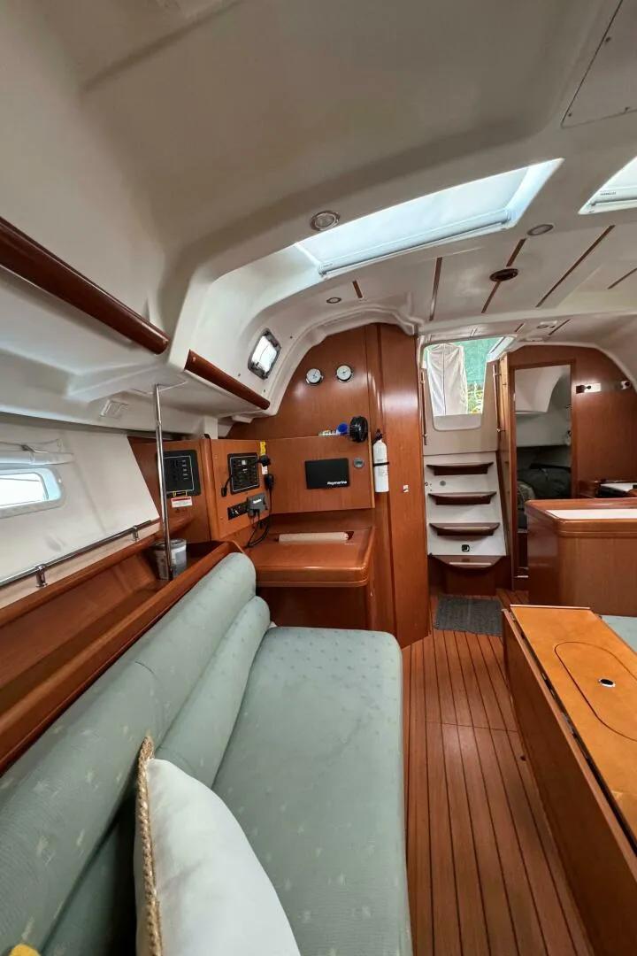 Slide: The Image of Beneteau Oceanis Clipper 343 2007 - 5123841