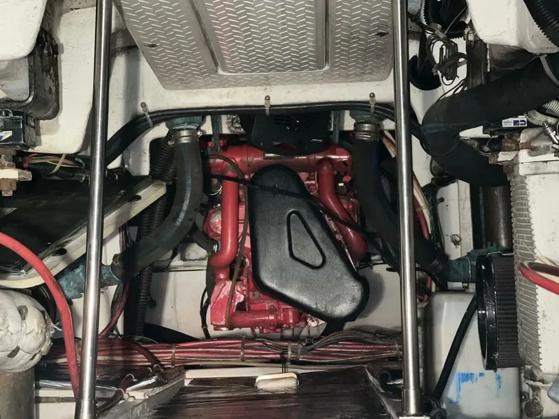 Slide: The Image of Bayliner 4788 Pilot House Motoryacht 2000 - 8171840