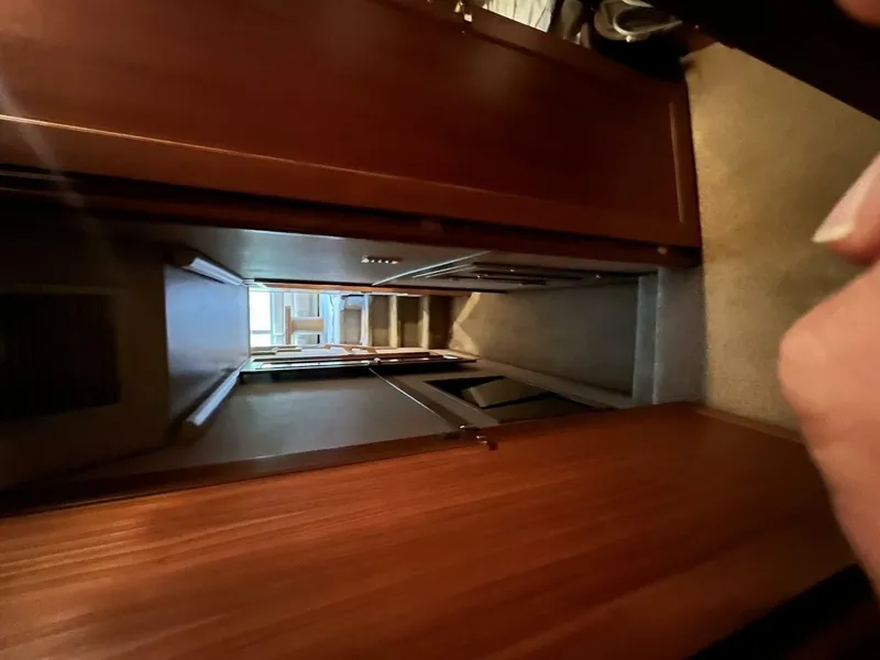 Slide: The Image of Bayliner 4788 Pilot House Motoryacht 2000 - 7511181