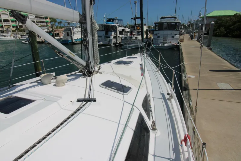 Slide: The Image of Hunter 410 2002 - 5120243