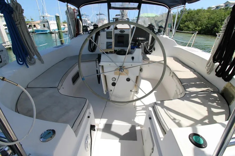 Slide: The Image of Hunter 410 2002 - 5120246