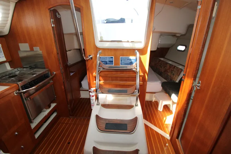 Slide: The Image of Hunter 410 2002 - 5120292