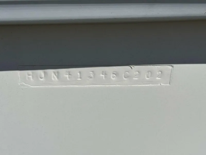 Slide: The Image of Hunter 410 2002 - 5120362