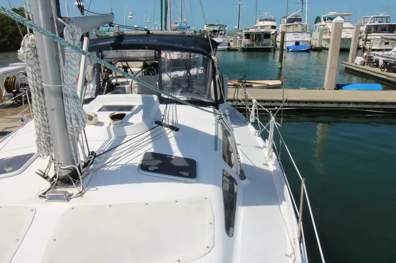 Slide: The Image of Hunter 410 2002 - 5120240