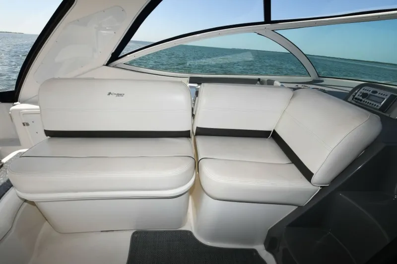 Slide: The Image of 2007 42 Cruisers Express - Got Tubes II - Companion Seating - 5120319