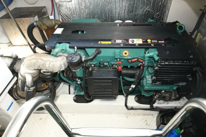 Slide: The Image of 2007 42 Cruisers Express - Got Tubes II - Engine Room - 5120341