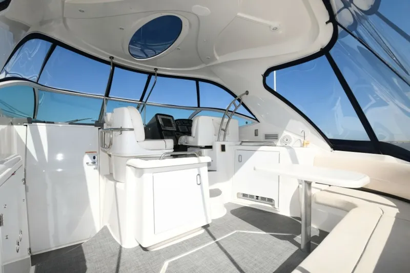 Slide: The Image of 2007 42 Cruisers Express - Got Tubes II - Cockpit - 5120314