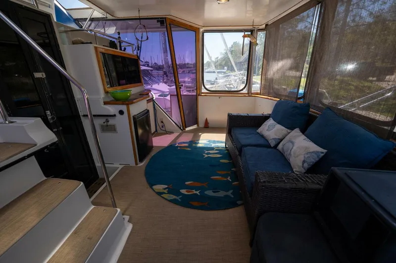 Slide: The Image of Carver 42 Aft Cabin 1988 - 5120959