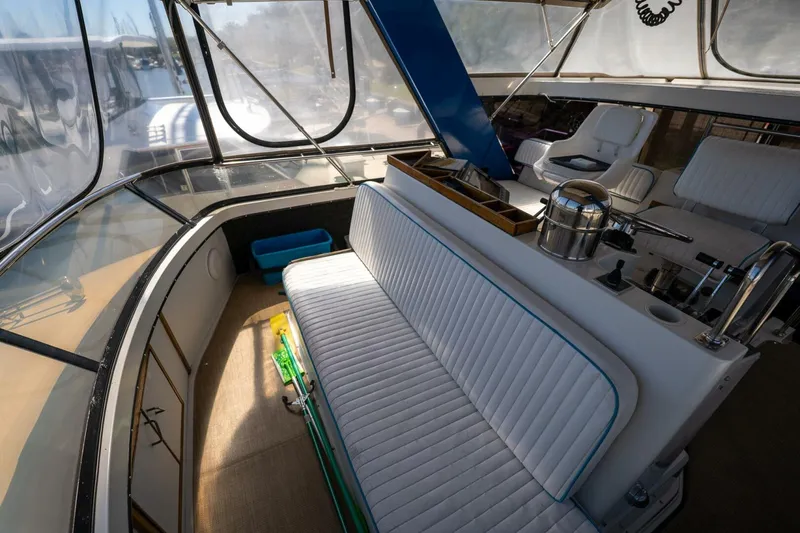 Slide: The Image of Carver 42 Aft Cabin 1988 - 5120968