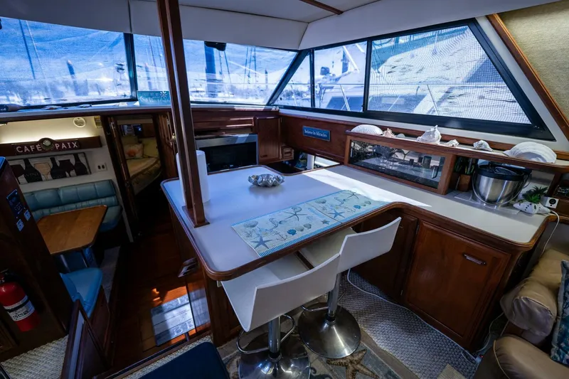 Slide: The Image of Carver 42 Aft Cabin 1988 - 5120977