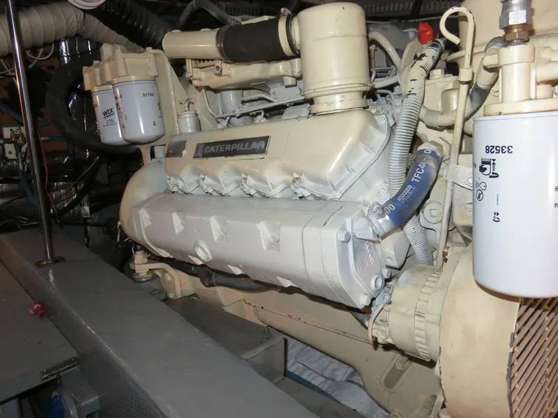 Slide: The Image of Carver 42 Aft Cabin 1988 - 5717648