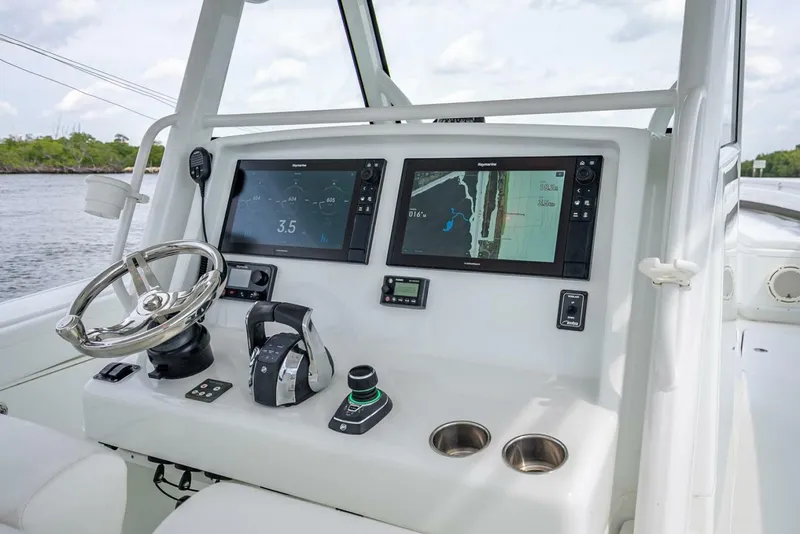 Slide: The Image of Yellowfin 39 Offshore 2018 - 5121706