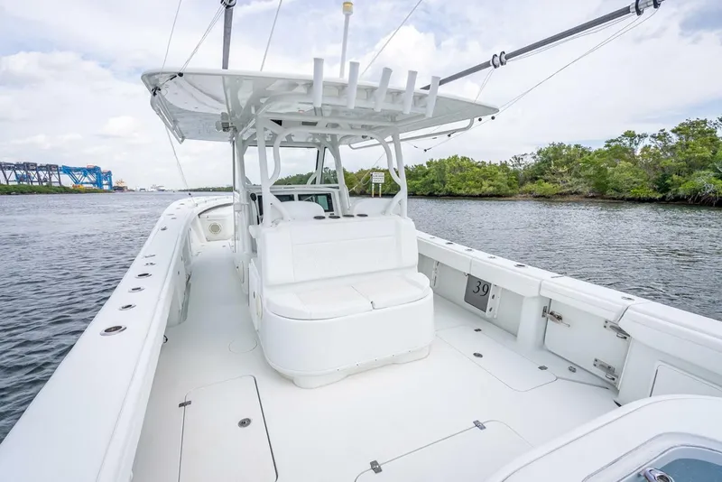 Slide: The Image of Yellowfin 39 Offshore 2018 - 5121713