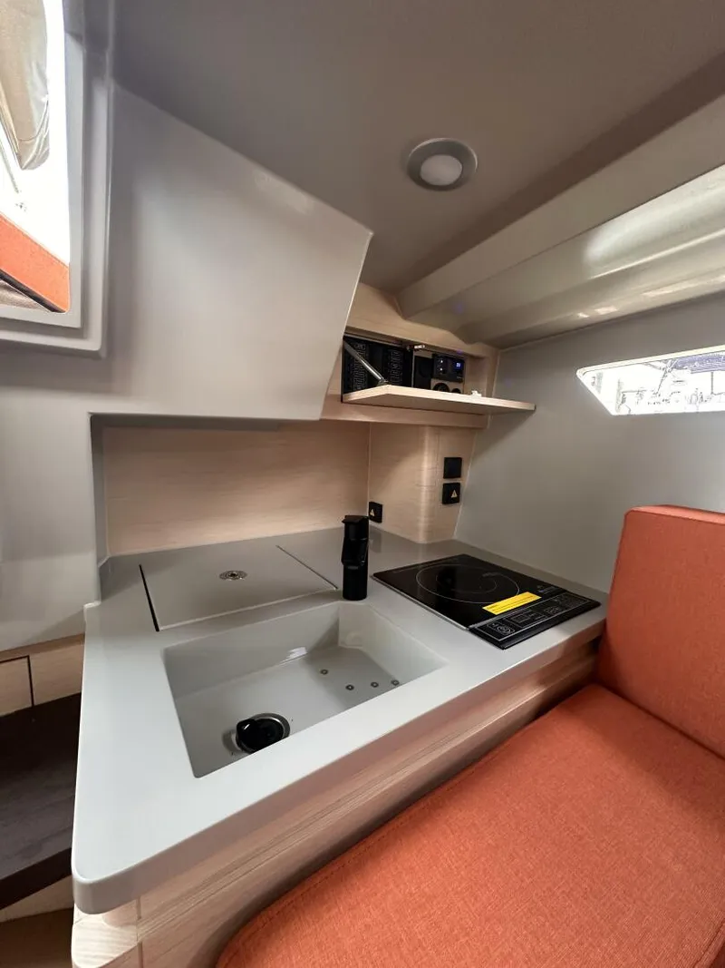 Slide: The Image of Saffier SE 33 Life 2025 - 5472548