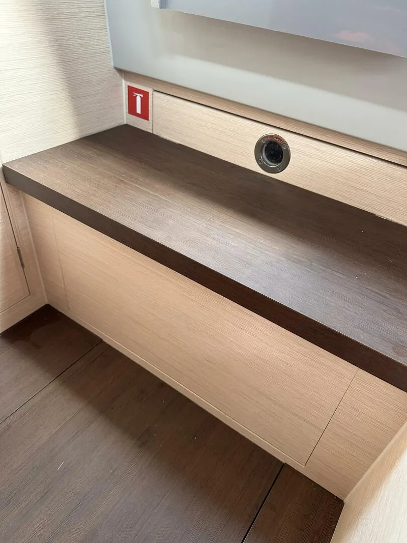 Slide: The Image of Saffier SE 33 Life 2025 - 5472552