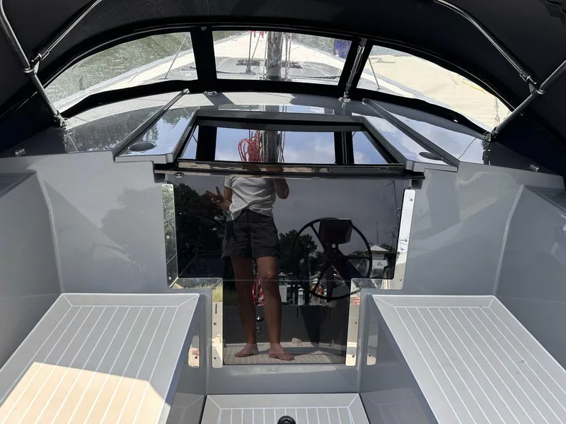 Slide: The Image of Saffier SE 33 Life 2025 - 5472522